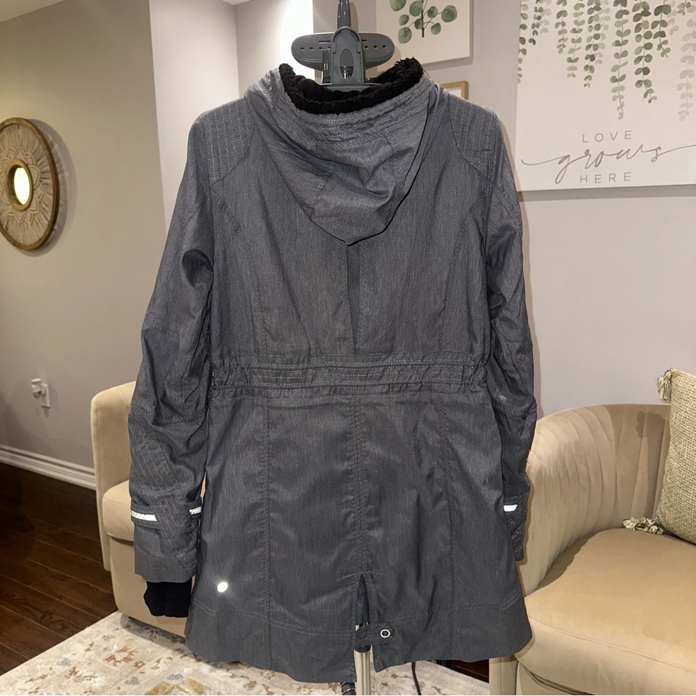 Lululemon Apres Run Anorak Grey - Picture 6 of 6